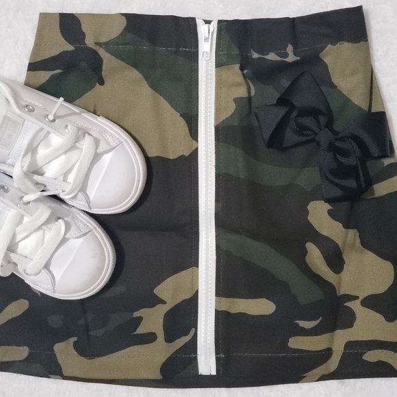 NWT 4/5 2pc. outfit (long sleeve shirt & camo skirt) - Picture 5 of 6